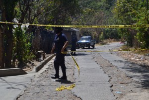 El agente Menjívar Liévano falleció en la unidad de Olocuilta tras ser herido por los pandilleros. /JAIR MARTÍNEZ