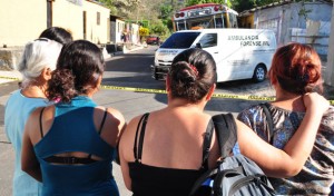 El motorista y cobrador de la ruta 151 fueron asesinados ayer en San José Villanueva, La Libertad. /ÓSCAR MACHÓN