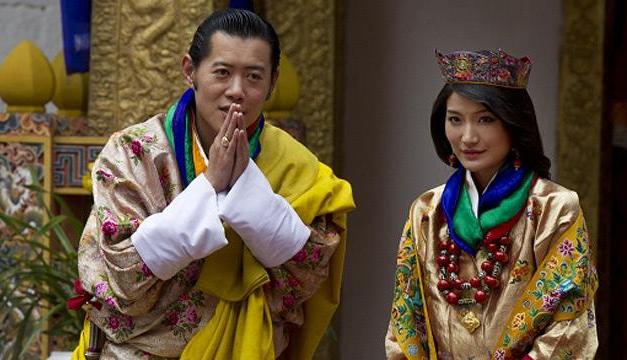 El monarca de Bután, Jigme Khesar Namgyel Wangchuck, también conocido como el "Rey Dragón" / Foto: BBC.