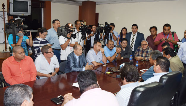 Directivos-Fesfut