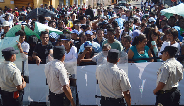 Protesta-vendedores-Santa-Tecla