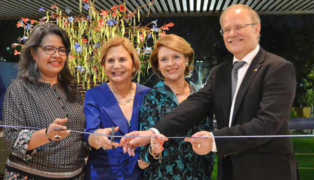 inauguracion-Exposicion-de-obras-de-arte-en-vidrio-La-Naturaleza-Atraves-de-Mis-Ojos-de-Margarita-Llort