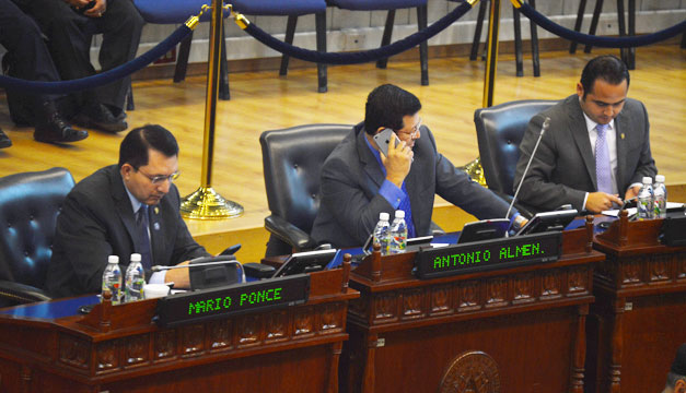 DIPUTADOS