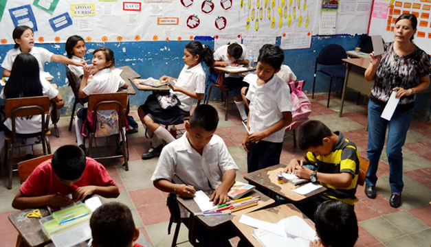 Escuela-estudiantes