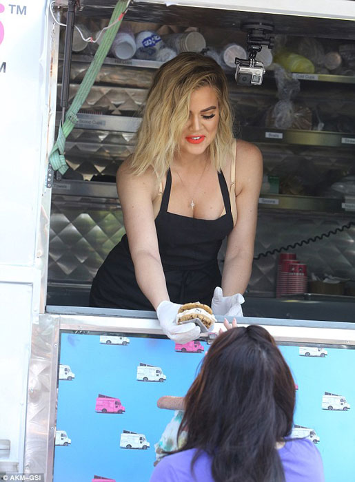 Khloe-1