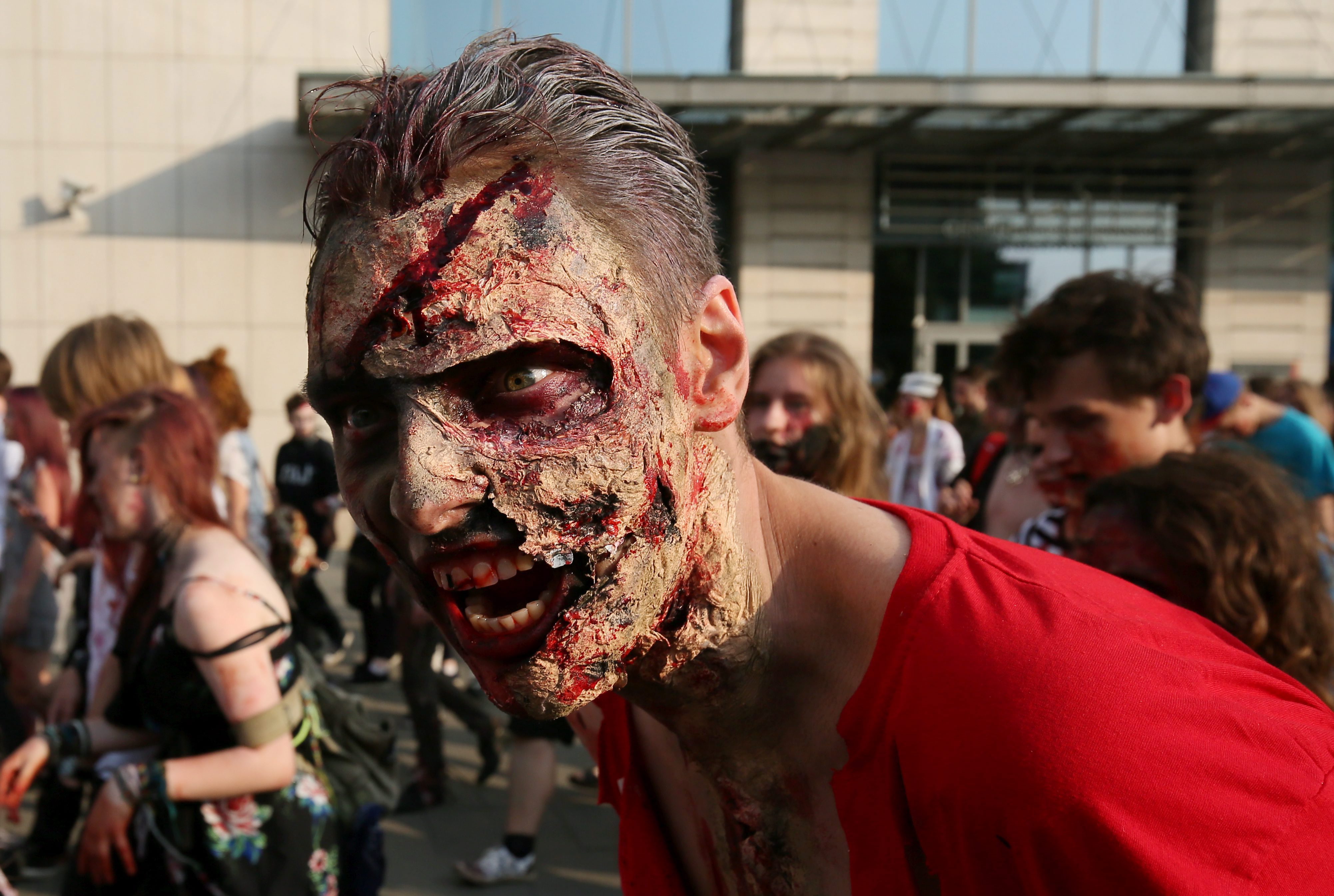 . Warsaw (Poland), 25/06/2016.- Participants of Zombie Walk - a march of fans of zombie movies - in Warsaw, Poland, 25 June 2016. People dressed up as zombies and various other figures took part in the event that was held in Warsaw. (Varsovia, Polonia) EFE/EPA/PAWEL SUPERNAK POLAND OUT