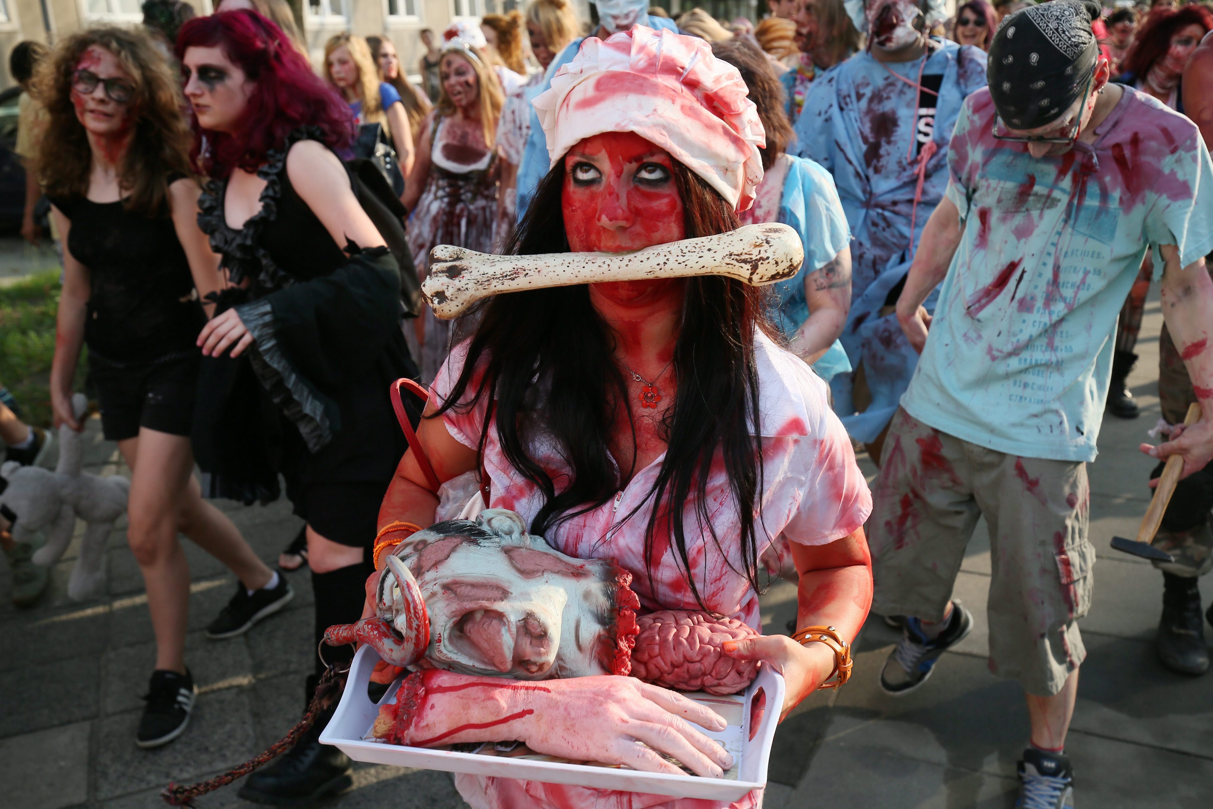 . Warsaw (Poland), 25/06/2016.- Participants of Zombie Walk - a march of fans of zombie movies - in Warsaw, Poland, 25 June 2016. People dressed up as zombies and various other figures took part in the event that was held in Warsaw. (Varsovia, Polonia) EFE/EPA/PAWEL SUPERNAK POLAND OUT