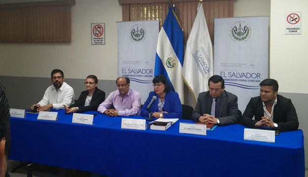 ministra-trabajo-627