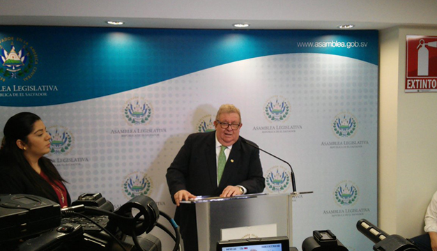 ministro-caceres