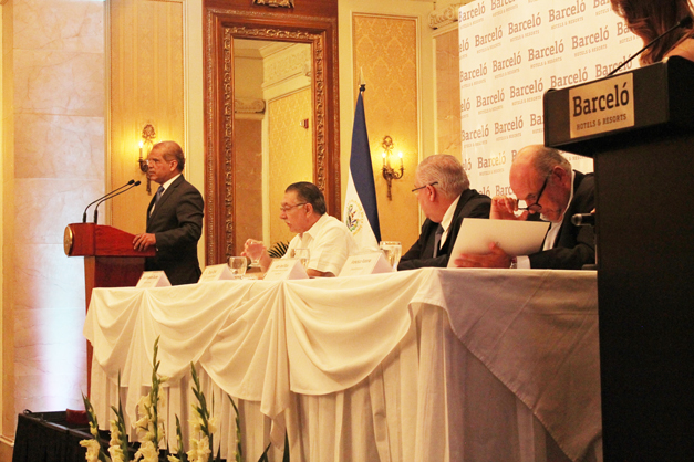 LANZAMIENTO-BARCELO