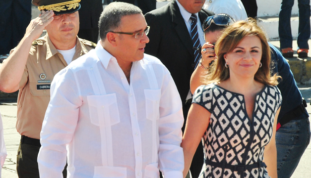 Mauricio-Funes-Vanda-Pignato
