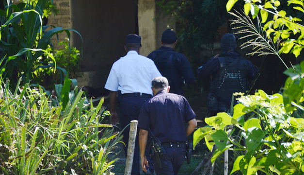 Policias