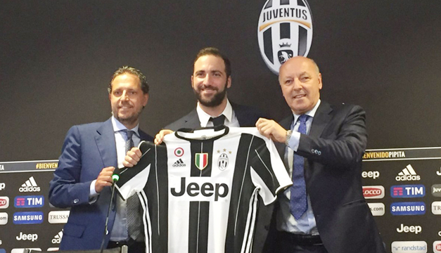 Presentacion-de-Higuain-con-la-Juventus