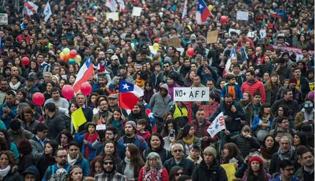 chile manifestacion-xinhua2