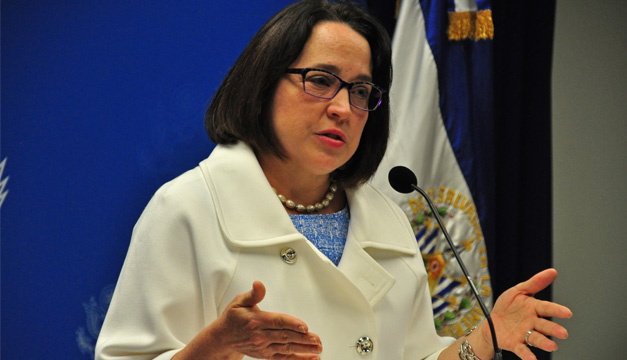 embajadora de EEUU -DEM