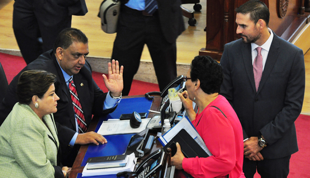 Diputados-Arena-FMLN