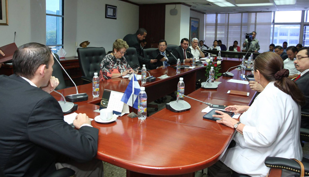 comision-politica