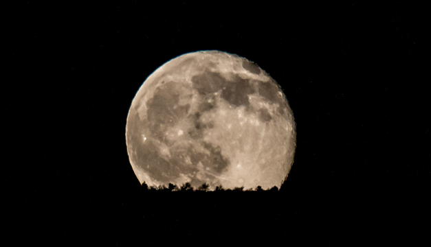 luna en grecia-xinhua