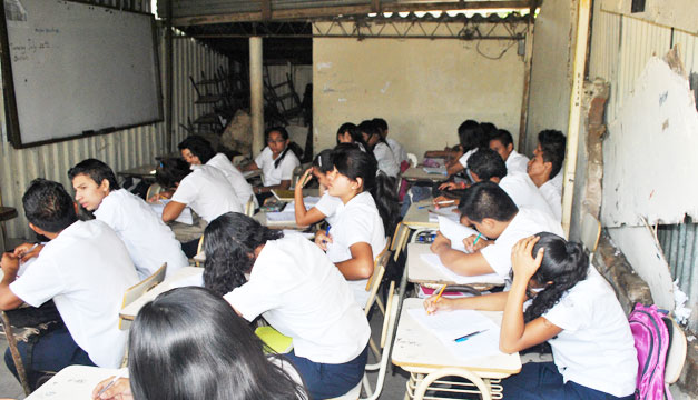 ESCUELA-MAL-ESTADO-ALUMNOS