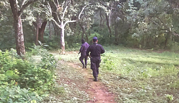 Policia Enfrentamiento