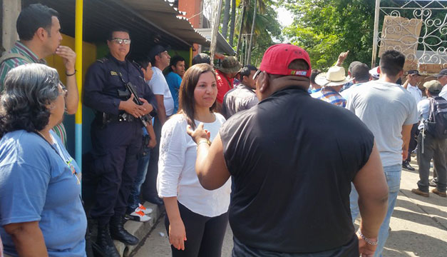 protesta-diputada