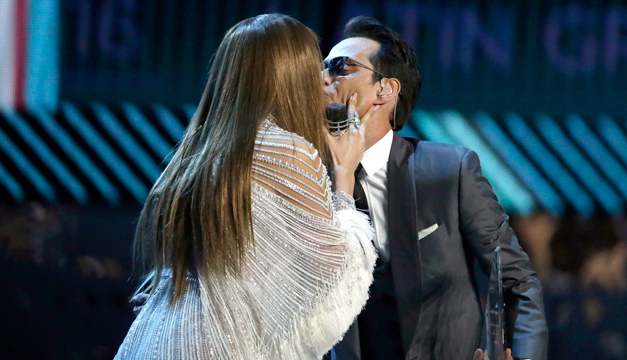 beso-entre-jennifer-lopez-y-marc-anthony