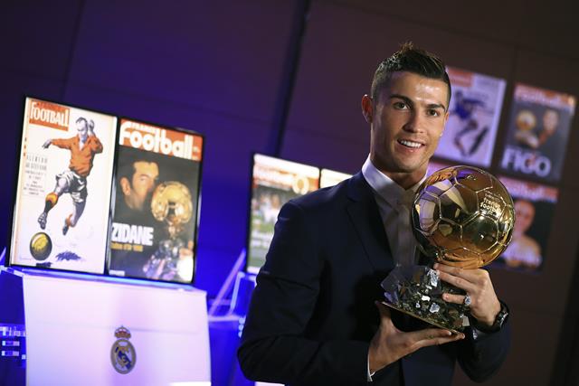 Cristiano Ronaldo gana su cuarto Balón de Oro / EFE