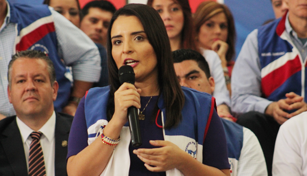 Dos diputados salvadoreños renuncian a reelección por anomalías en primarias