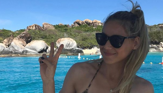 Así luce Anna Kournikova a un mes de dar a luz Así luce Anna Kournikova a un mes de dar a luz