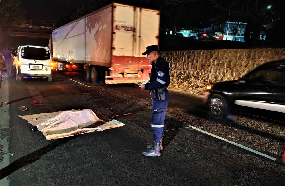 Vista panorámica del tráfico desde el puente San José en las cercanías donde fue reportado el accidente. /Ariel Olivares.