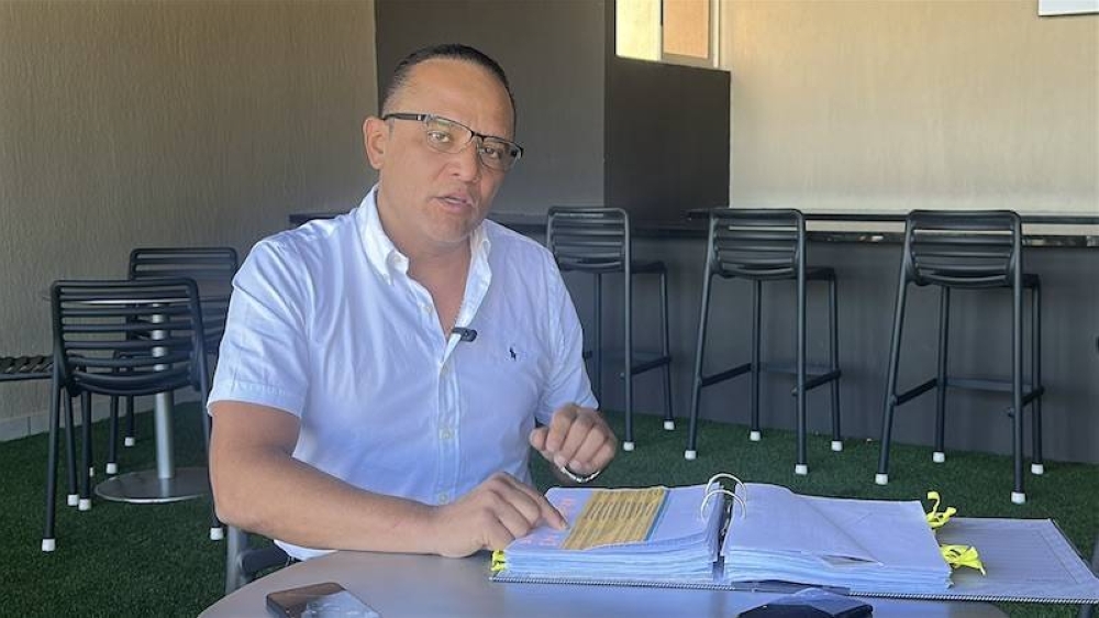 El empresario Pablo Bracamonte, presidente de la junta directiva de afectados del fraude de COSAVI, sostiene que hay activos que podrían respaldar un fideicomiso. / DEM.