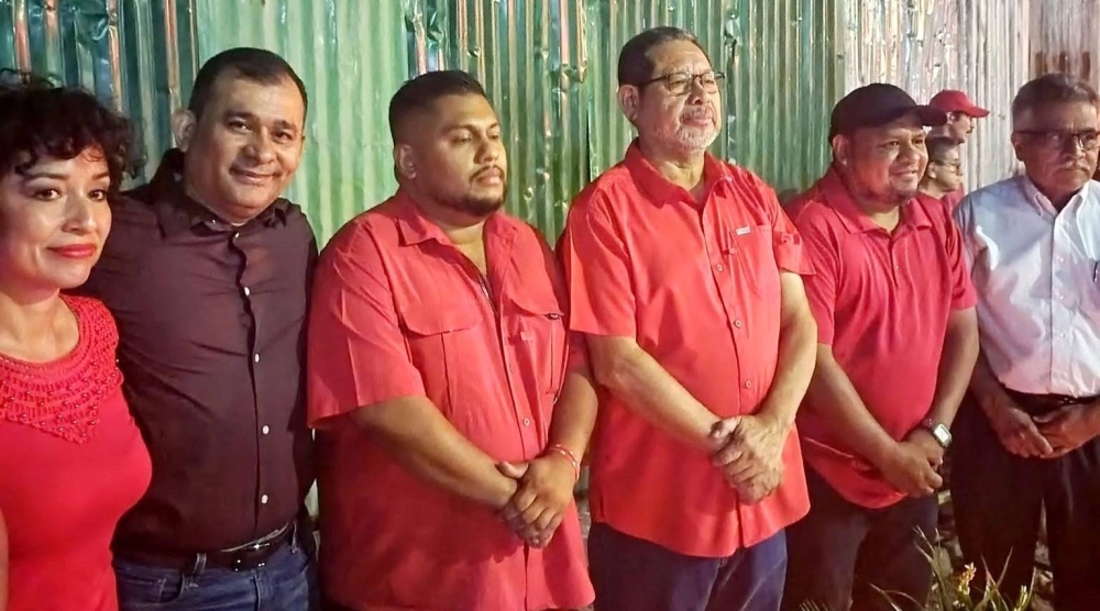 Concejales del FMLN asistieron a la conmemoración de los crímenes contra dos militantes del FMLN el 31 de enero de 2021. / Tonacatepeque fp FMLN.