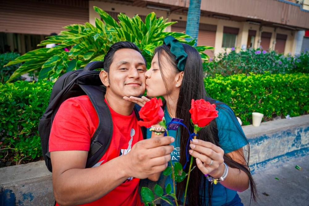 Este 14 de febrero se celebra el día del amor y la amistad. / Prensa de San Salvador Centro.