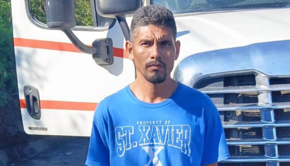 La PNC detuvo a Nelson Daniel Tejada como el responsable de atropellar a una persona entre la 29 calle Poniente y la quinta avenida Norte, en San Salvador. /PNC