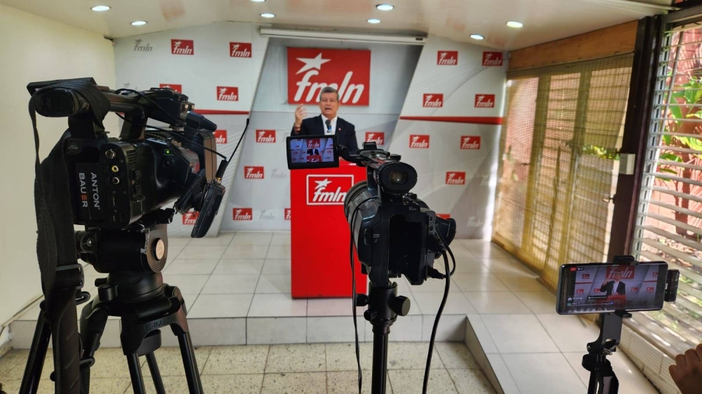 Manuel Flores, secretario general del FMLN.
