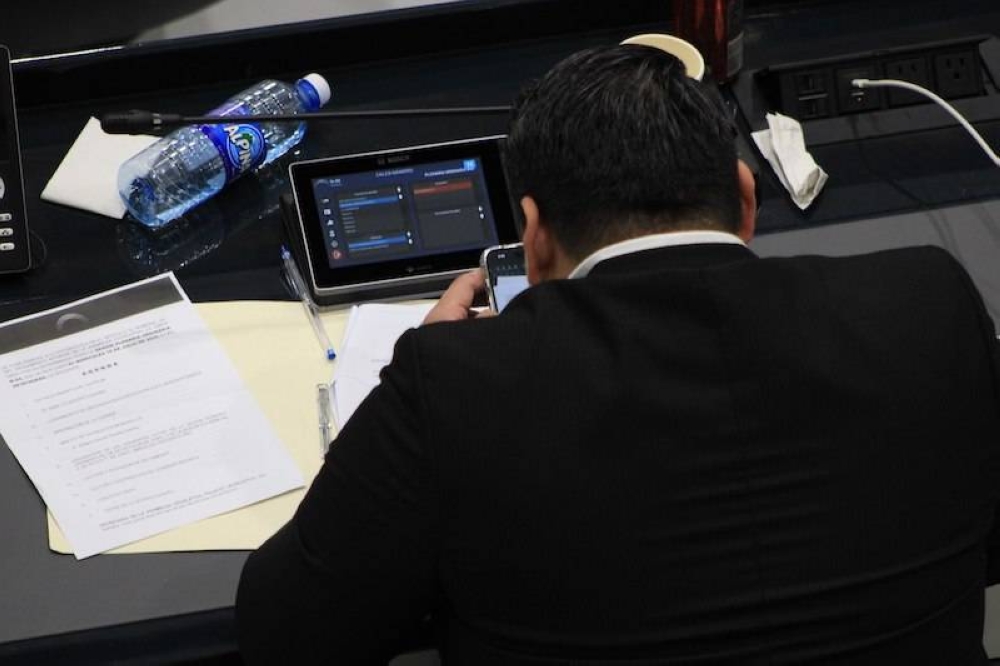 Los diputados reanudaron este miércoles una votación electrónica, ya que en Cancillería votaban a mano alzada. / Alexander Montes.