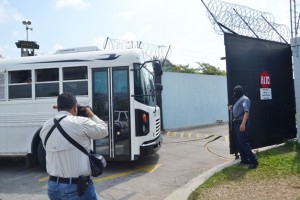 TRASLADO-DE-CABECILLAS-DE-PANDILLAS--AL-PENAL-DE-ZACATECOLUCA