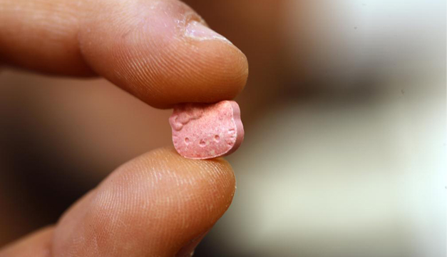 Pastilla que contiene la droga. Fotografía tomada del periódico: El Mundo, España.