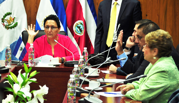 COMISION-POLITICA