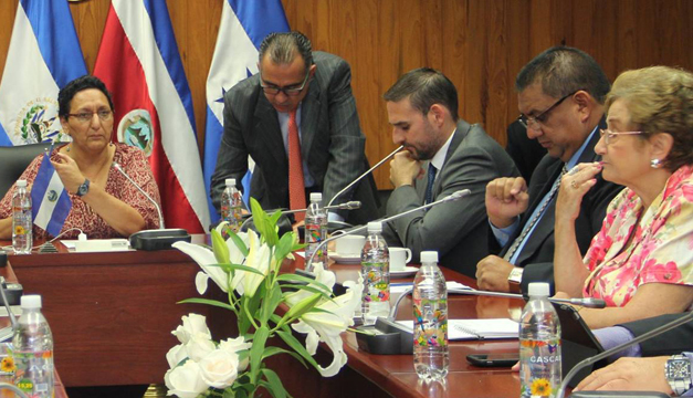 comision-politica