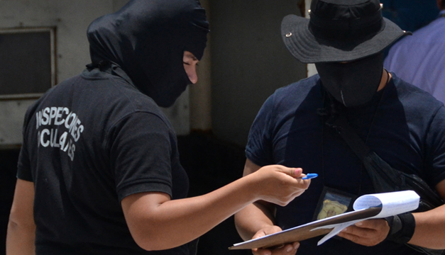 policias