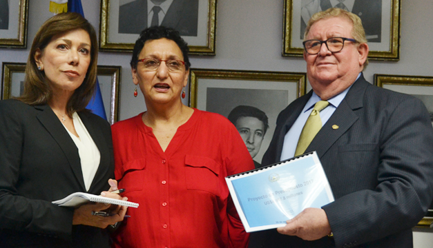 ana-vilma-de-escobar-lorena-pena-carlos-caceres