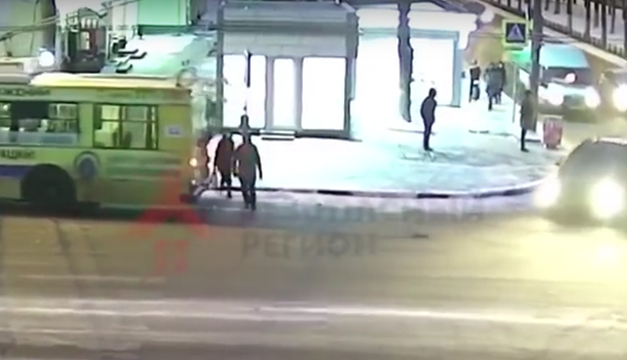 Esta fue la inesperada reacción de una mujer tras ser atropellada