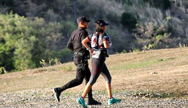 El policía runner salvadoreño que conquista las montañas El policía runner salvadoreño que conquista las montañas