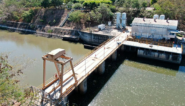 UES estudiará afectación de algas y calidad del agua